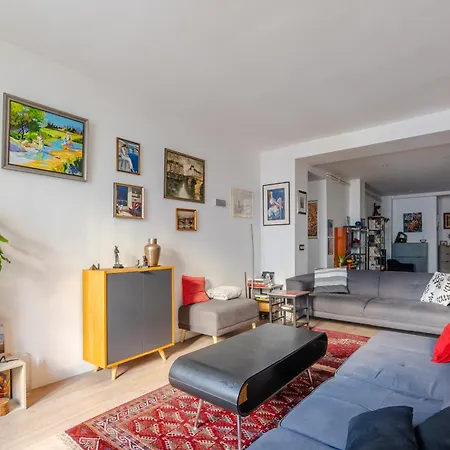 Veeve - Beating Heart Apartment Paris
